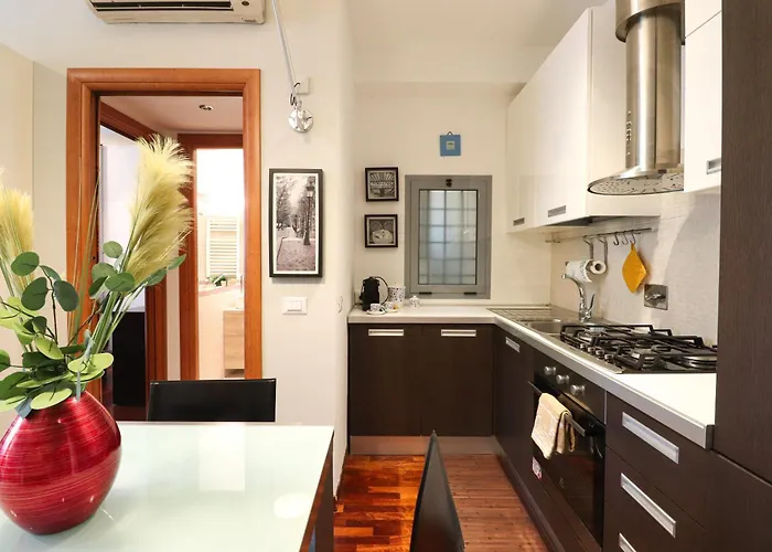 Margot - Quiet And Elegant With Free Parking