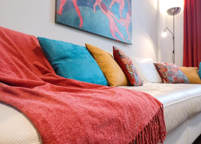Margot - Quiet And Elegant With Free Parking